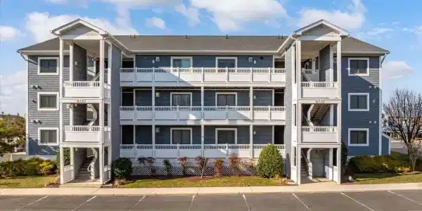 201 HERON DRIVE