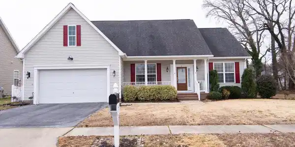 4 MIMOSA COURT