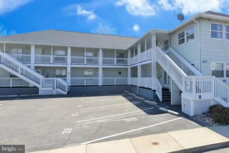 207 8TH STREET