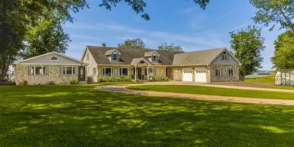 8 ISSAC DRIVE