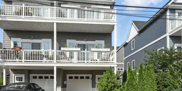 3 MARION AVENUE