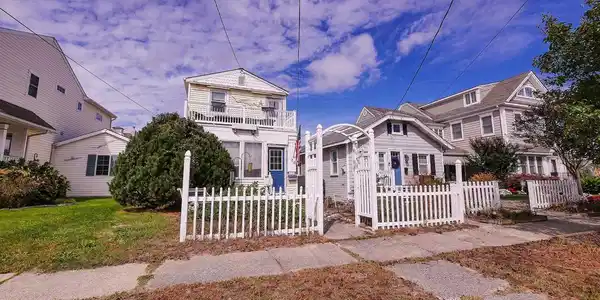 44 STATION ROAD