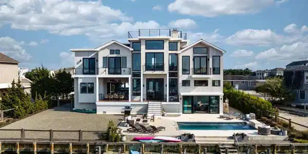 337 CRANBERRY DRIVE