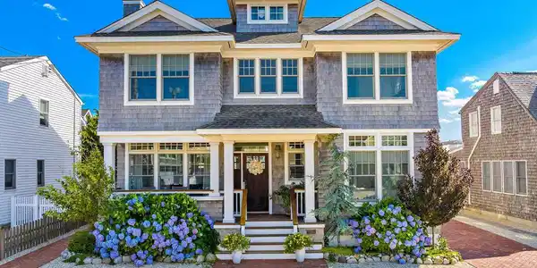 120 DUNE LANE