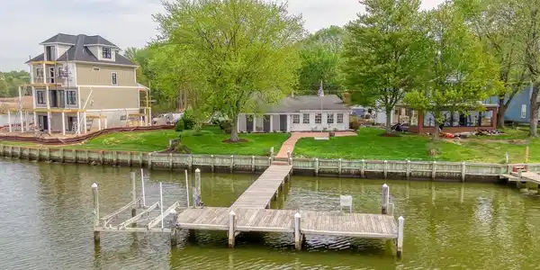 405 WALNUT GROVE ROAD