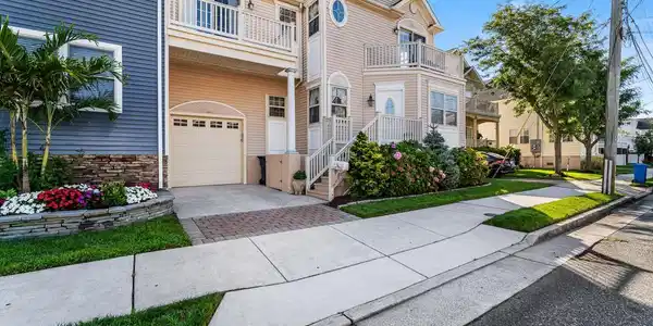 125 ADAMS AVENUE