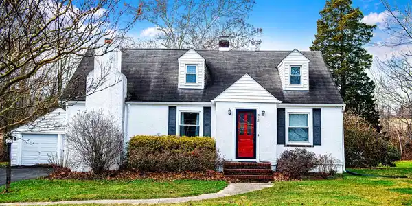 518 PARADISE ROAD