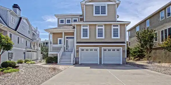 307 W CAPE SHORES DRIVE