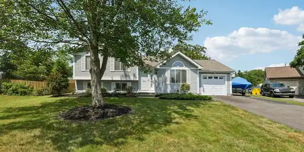 2904 GOLDEN FLEECE DRIVE