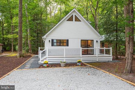 14 HICKORY WAY