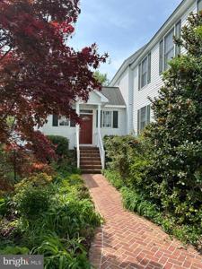 8936 LADY LANE