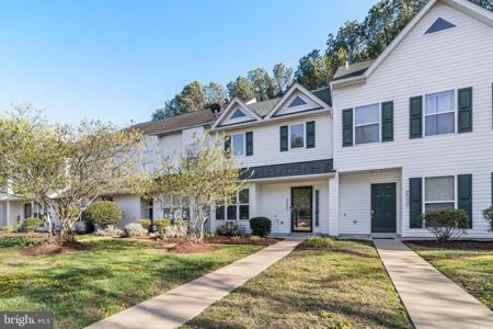 48237 PICKETTS HARBOR COURT