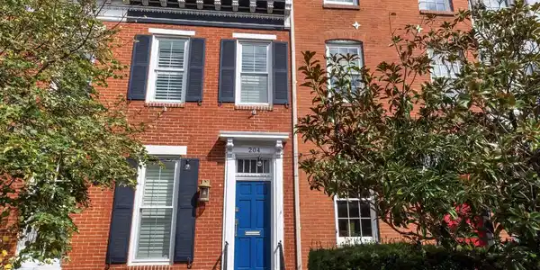 204 MONTGOMERY STREET