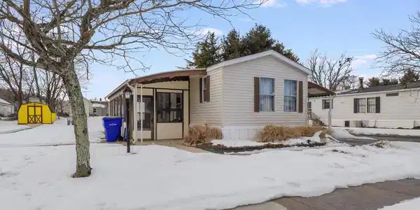 6 FRENCHMANS BRANCH DRIVE