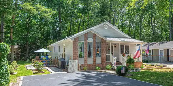 43 BRIARCREST DRIVE