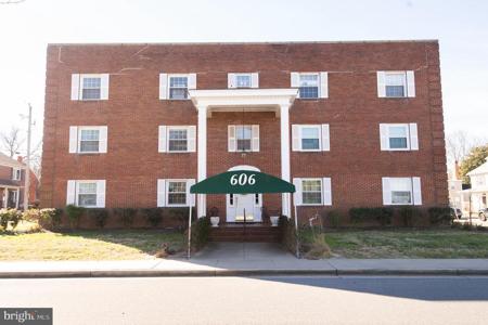 606 WATER STREET