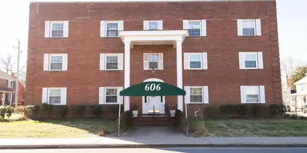 606 WATER STREET