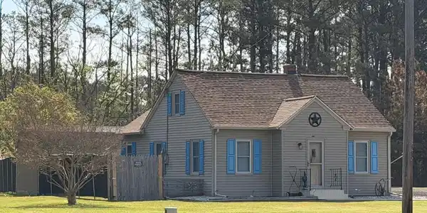 1915 BISHOPS HEAD ROAD
