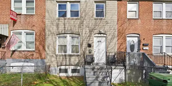 1616 PLUM STREET
