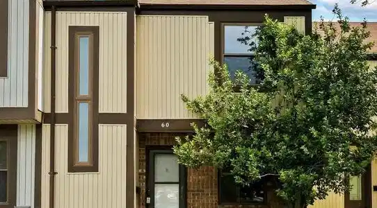 60 HELMSMAN COURT