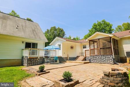 7388 PRICE COURT