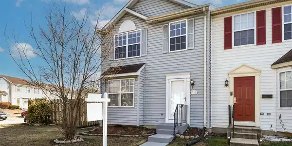 211 GREEN FERN WAY