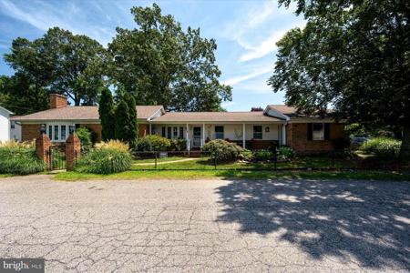 9101 GREENWOOD AVENUE