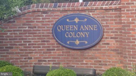 300 QUEENS COURT
