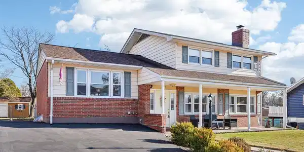 1412 MOUNT AIRY