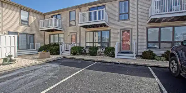 215 CEDAR STREET