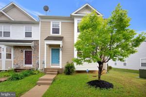 635 BURR OAK COURT
