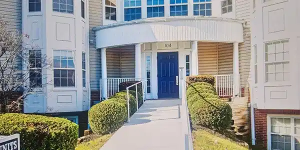 104 BAYLAND DRIVE