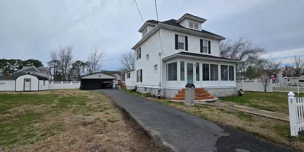 205 MYRTLE STREET