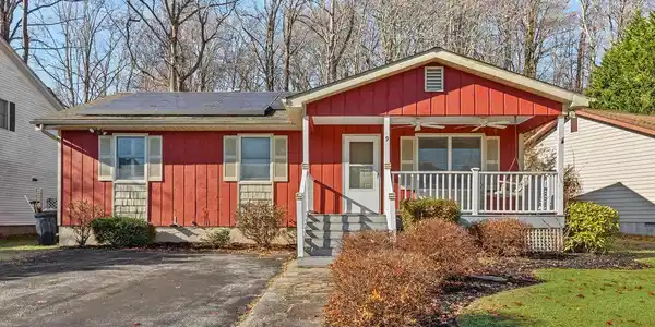 9 CROWS NEST LANE