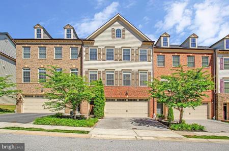 214 TREYBURN WAY
