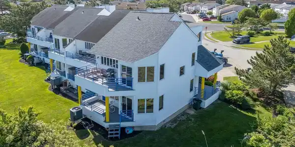 13 DELMAR LANE