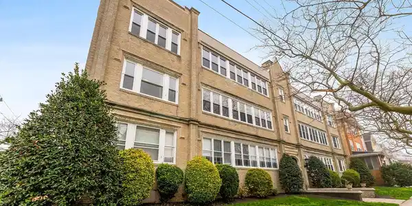 1 BARTRAM AVENUE