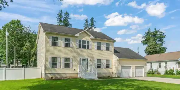 93 RIVER DRIVE AVENUE