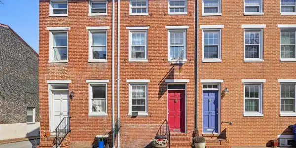 30 HAMBURG STREET