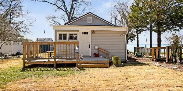 15401 POTOMAC RIVER DRIVE