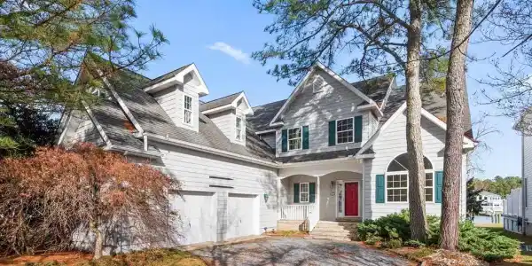 17 BOATSWAIN DRIVE