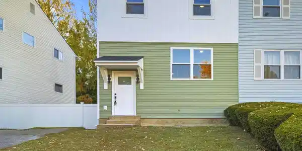 12 BOOKER CIRCLE