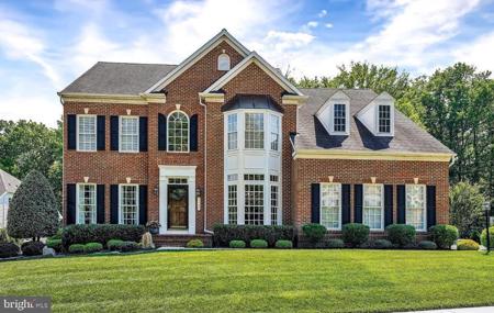 1124 OAK TREE DRIVE