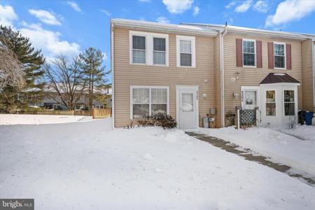 4300 COWAN PLACE