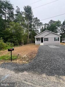 380 CIRCLE LANE
