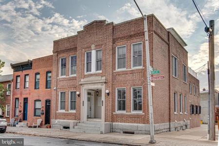 1300 BAYLIS STREET