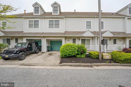 19 CLIPPER COURT