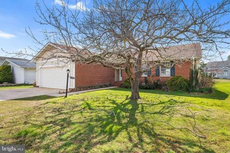12 HERON ISLE COURT