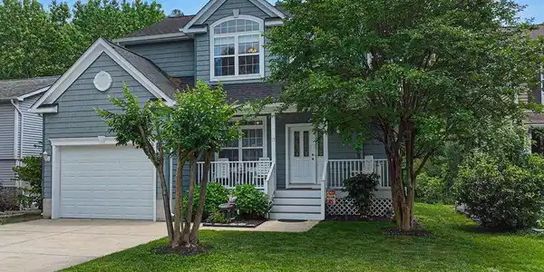 17 ALDEN COURT