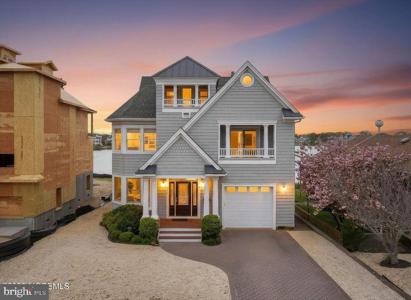 1413 OCEAN AVENUE